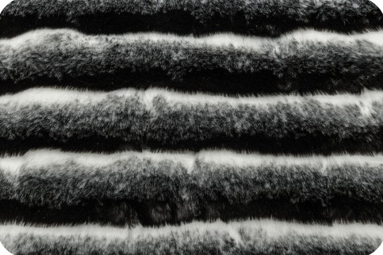 Wild Chinchilla Fur Black/White MF-72